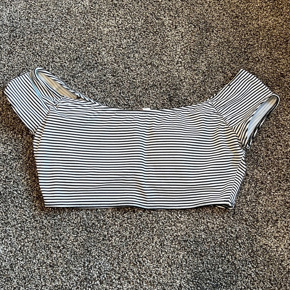 VS Bikini Top NWOT